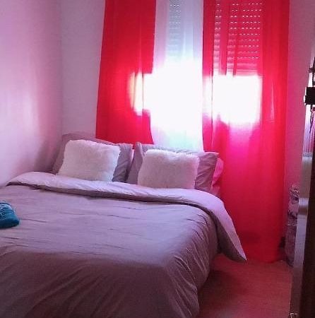 Apartamento De 3 Dormitorios Por Entrevias Madrid Exteriér fotografie